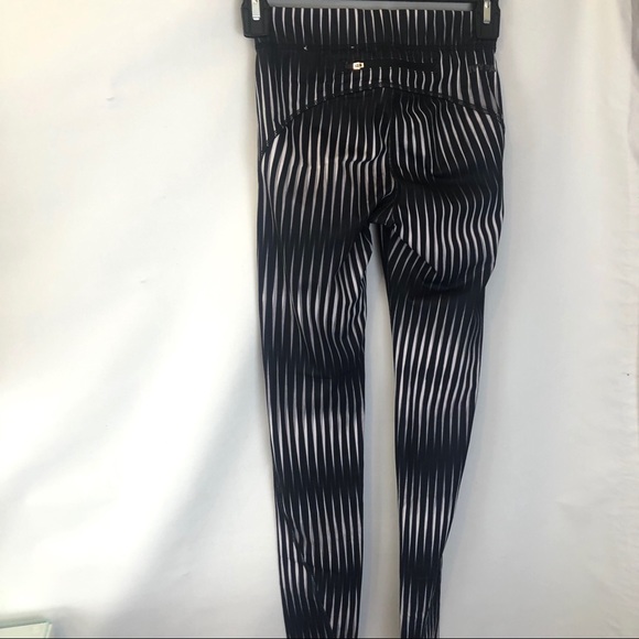 Ivy Park Kaleidoscope Leggings - Picture 4 of 8